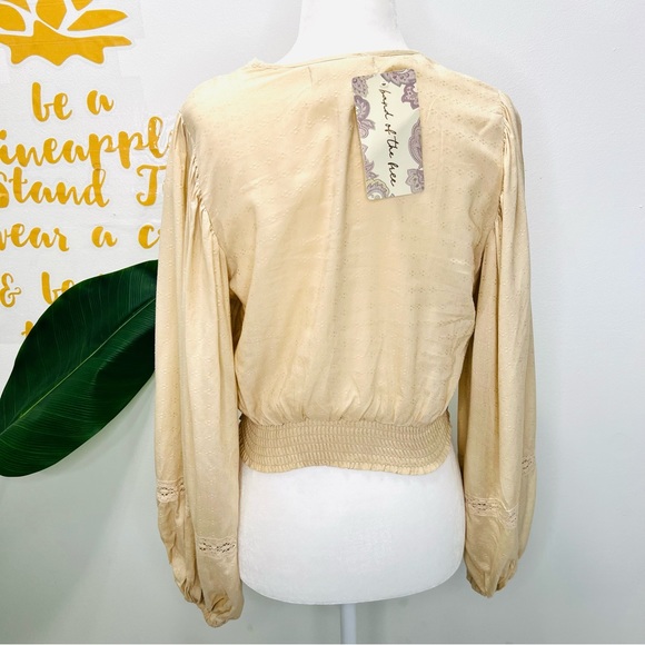 Boutique Light Camel Boho Embroidered Lace V-Neck Long Sleeve Crop Blouse XS NWT - Picture 8 of 11